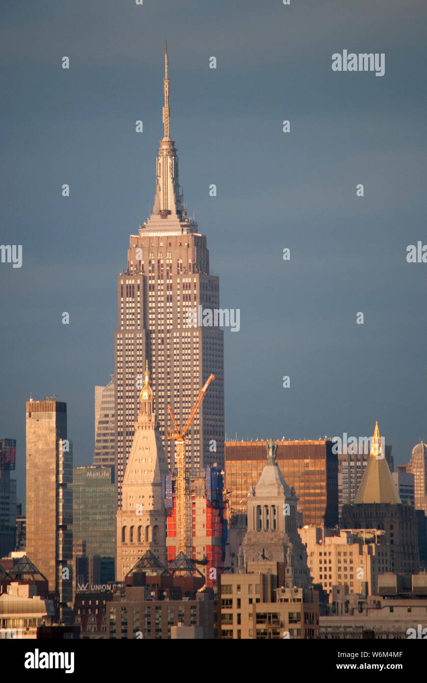 Empire Stete Gebäude bei Sonnenuntergang Stockfoto