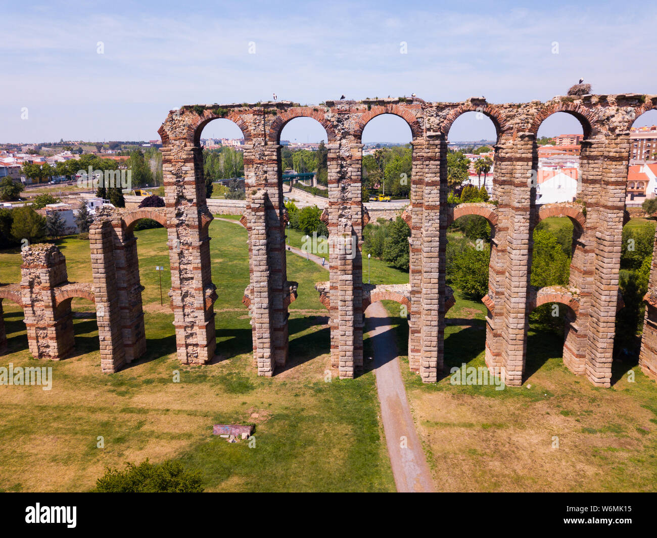 Bild von berühmten Sehenswürdigkeiten in Merida - Aquädukt der Wunder, Spanien Stockfoto