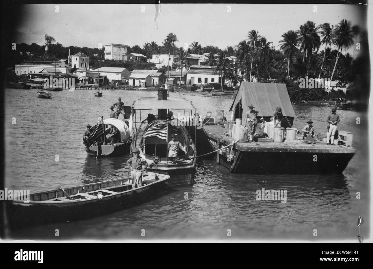 Us Marine Corps patrol Boote auf dem Fluss Ozoma, Santo Domingo Stadt., 1919; Allgemeine Hinweise: Verwenden Sie Krieg und Konflikt Nummer 368 bei der Bestellung eine Reproduktion oder Anforderung von Informationen zu diesem Bild. Stockfoto