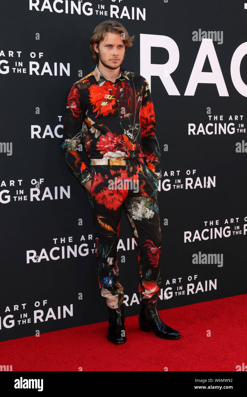 August 1, 2019, Los Angeles, CA, USA: LOS ANGELES - Aug 1: Logan shroyer an der ''The Art of Racing in the Rain'' Uraufführung am El Capitan Theatre am 1. August 2019 in Los Angeles, CA (Credit Bild: © Kay Blake/ZUMA Draht) Stockfoto