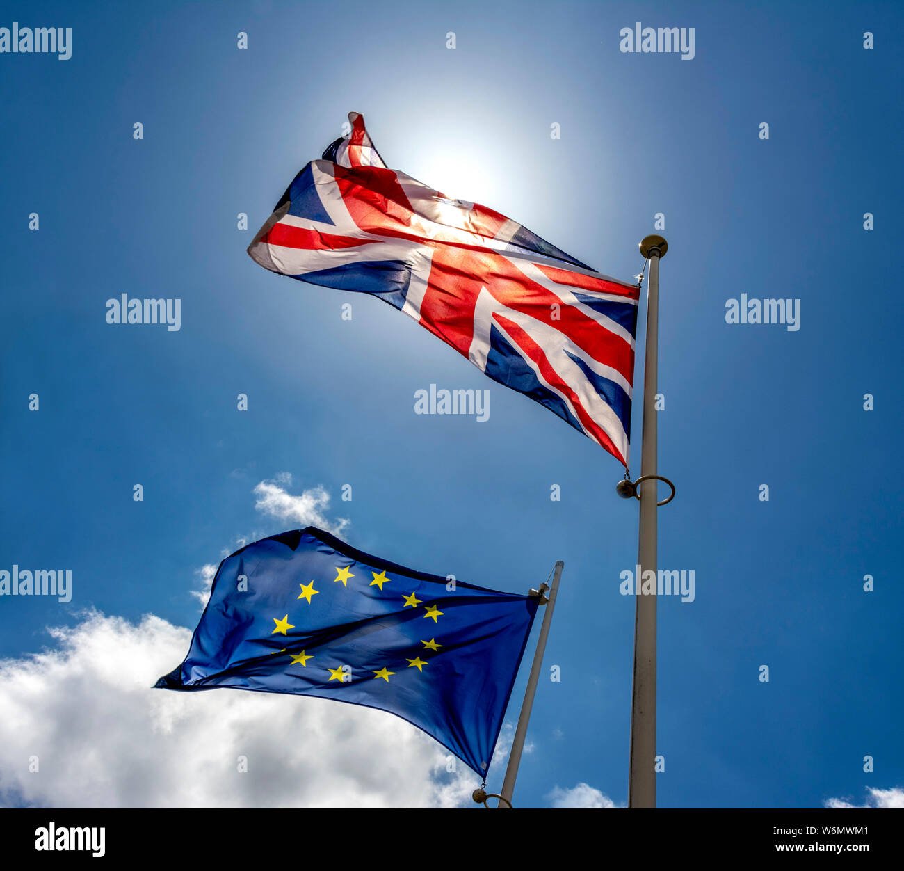 Die Flagge der Europäischen Union und den britischen Union Jack Flagge, Flagge des Vereinigten Königreichs, Konzept Brexit Stockfoto