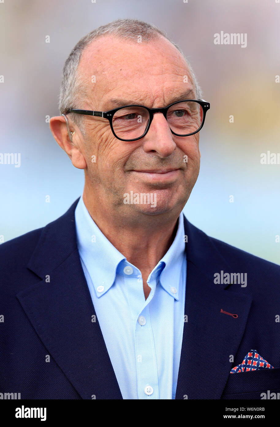 Sky Sport Kommentator David Lloyd während des zweiten Tages des Ashes Test Spiels in Edgbaston, Birmingham. Stockfoto