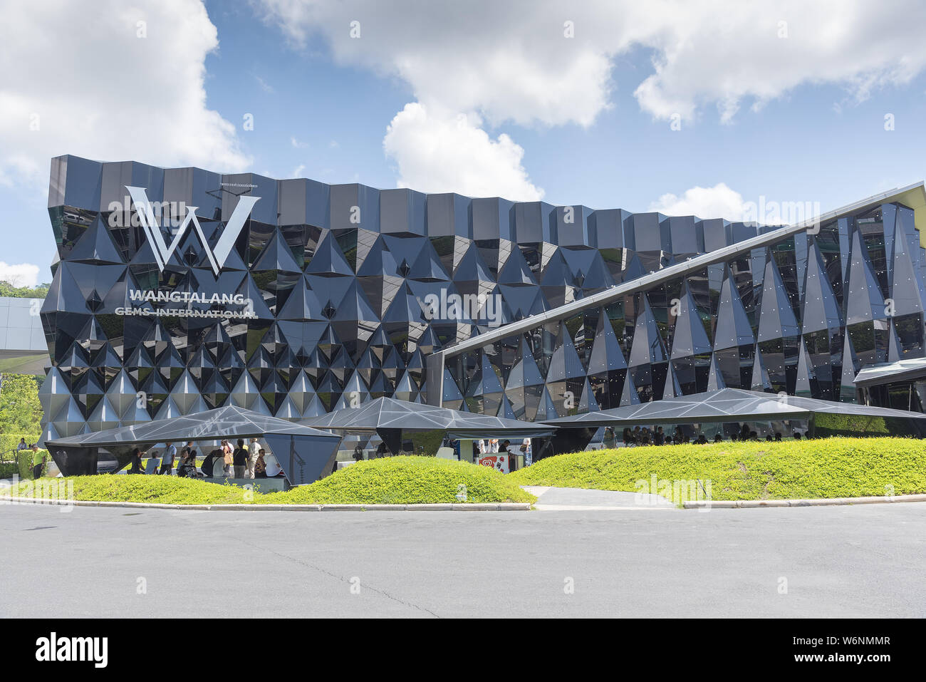 Wang Talang, Phuket, Thailand - 04/19/2019 - Internationaler Wangtalang Edelsteine Edelstein Fabrik- und Outlet Store für feinen Schmuck und Edelsteine. Stockfoto