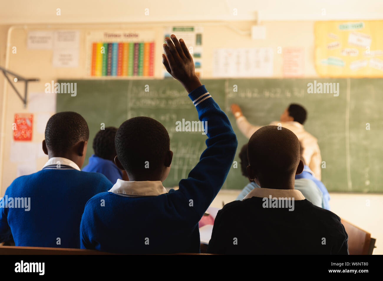 Schulkinder in eine Lektion an einem Township School Stockfoto