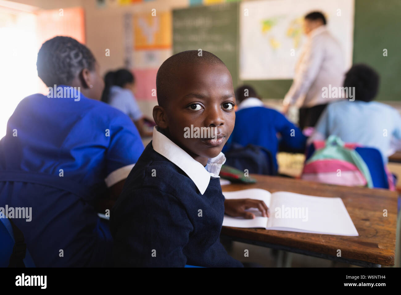 Schulkinder in eine Lektion an einem Township School Stockfoto