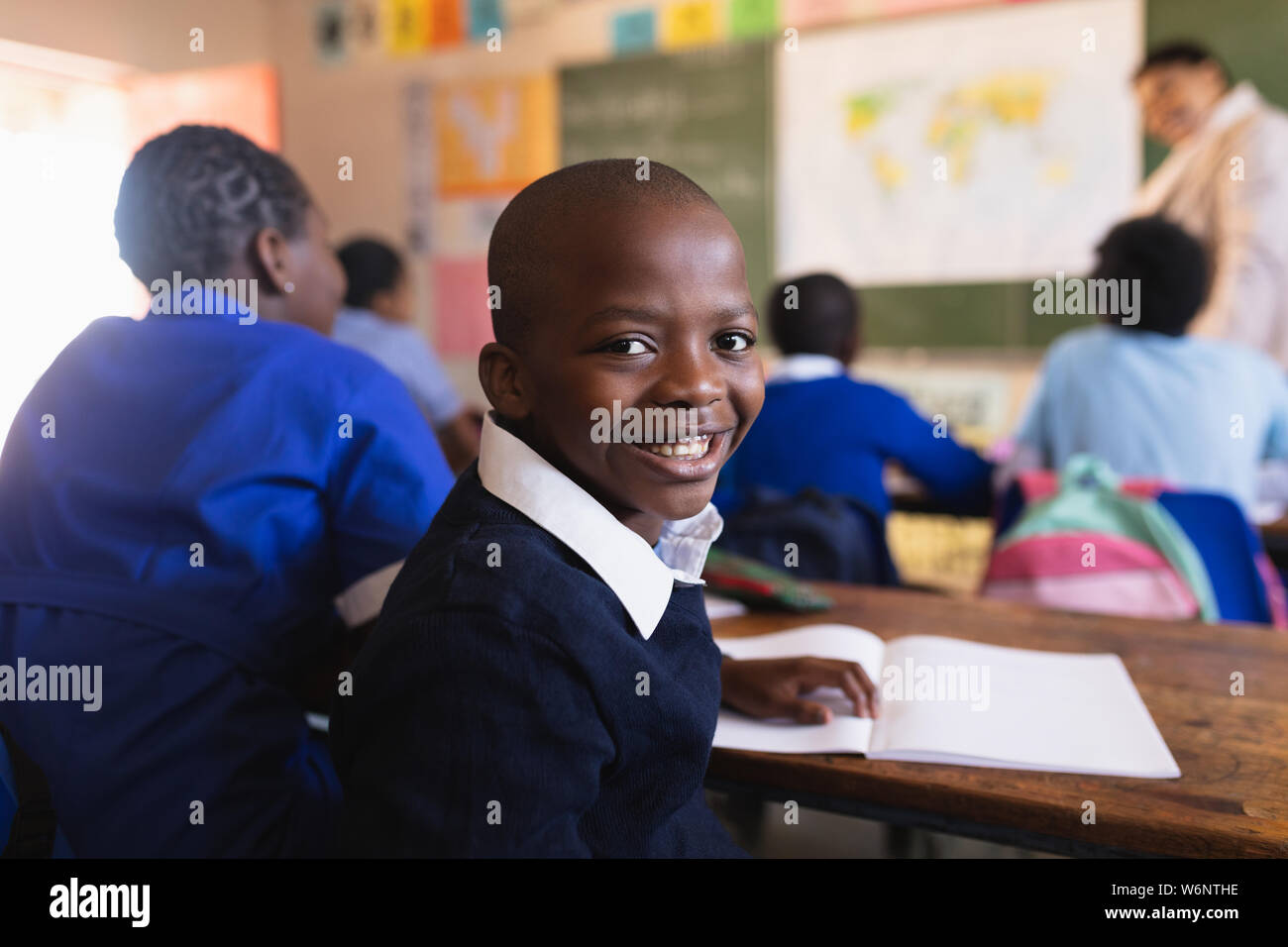 Schulkinder in eine Lektion an einem Township School Stockfoto