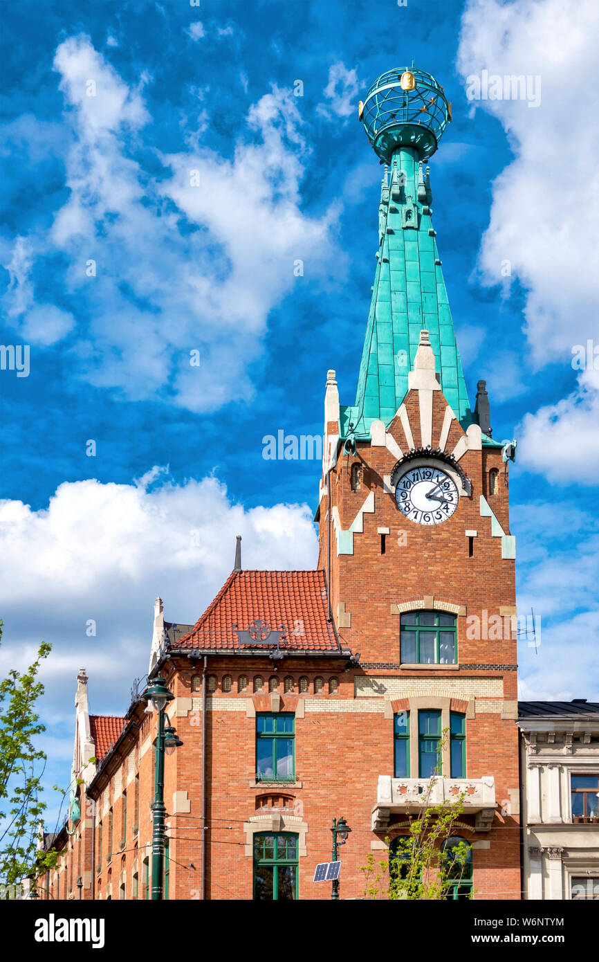 Haus Unter den Globus oder das Haus der Industrie- und Handelskammer Gebäude, Krakau, Polen Stockfoto