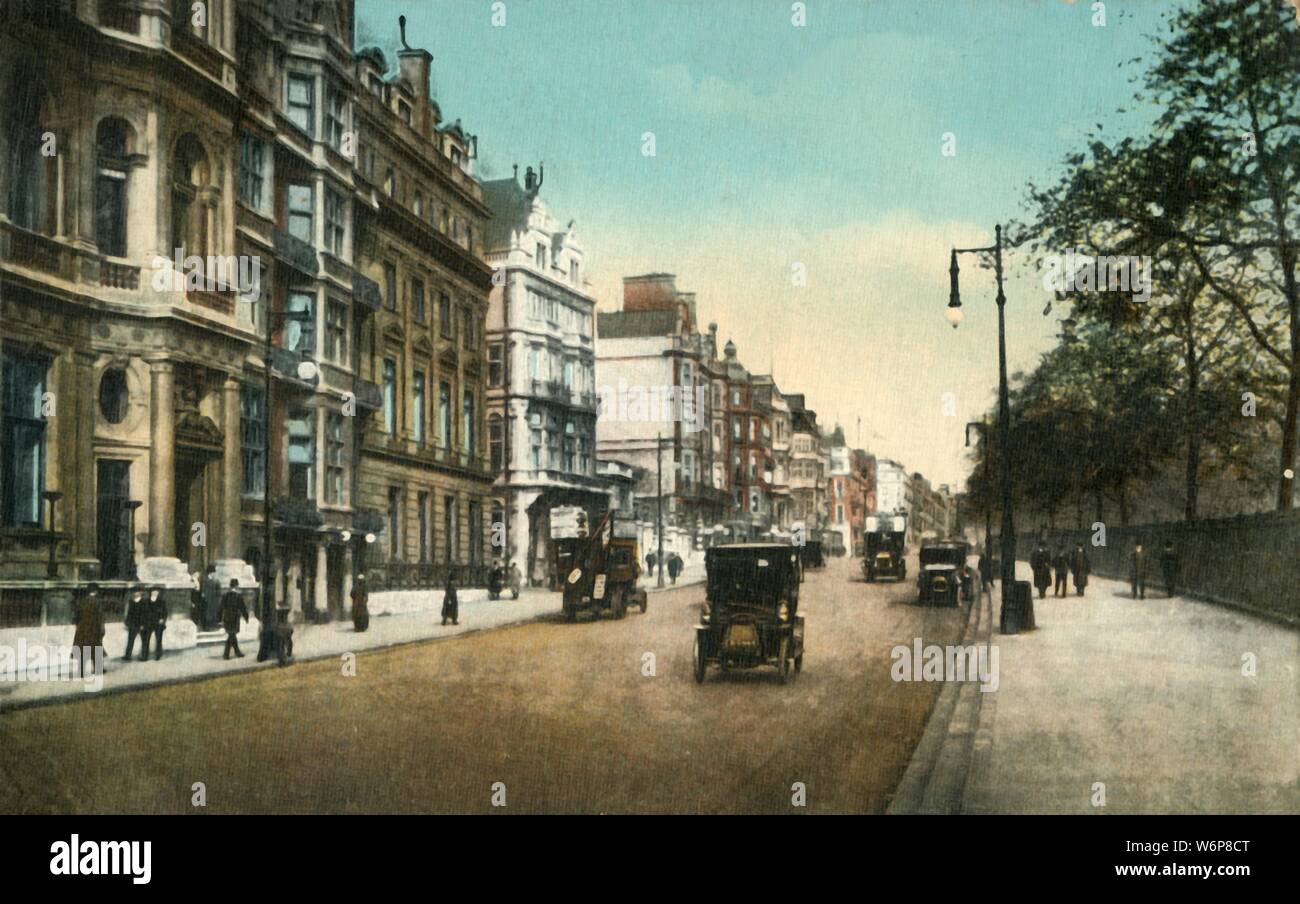 "Clubland, Piccadilly, London', c 1910. Der Piccadilly, einer der wichtigsten Straßen in Westminster, hat Haus wurde zu ' Herren Clubs seit dem 18. Jahrhundert. Postkarte. Stockfoto