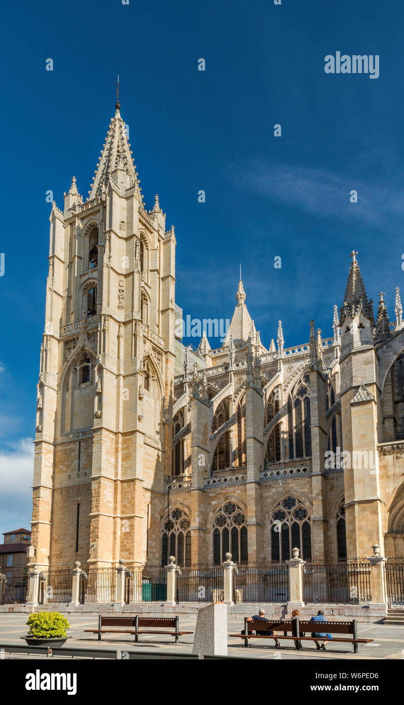 Südseite der Kathedrale in Leon, Castilla y Leon, Spanien Stockfoto
