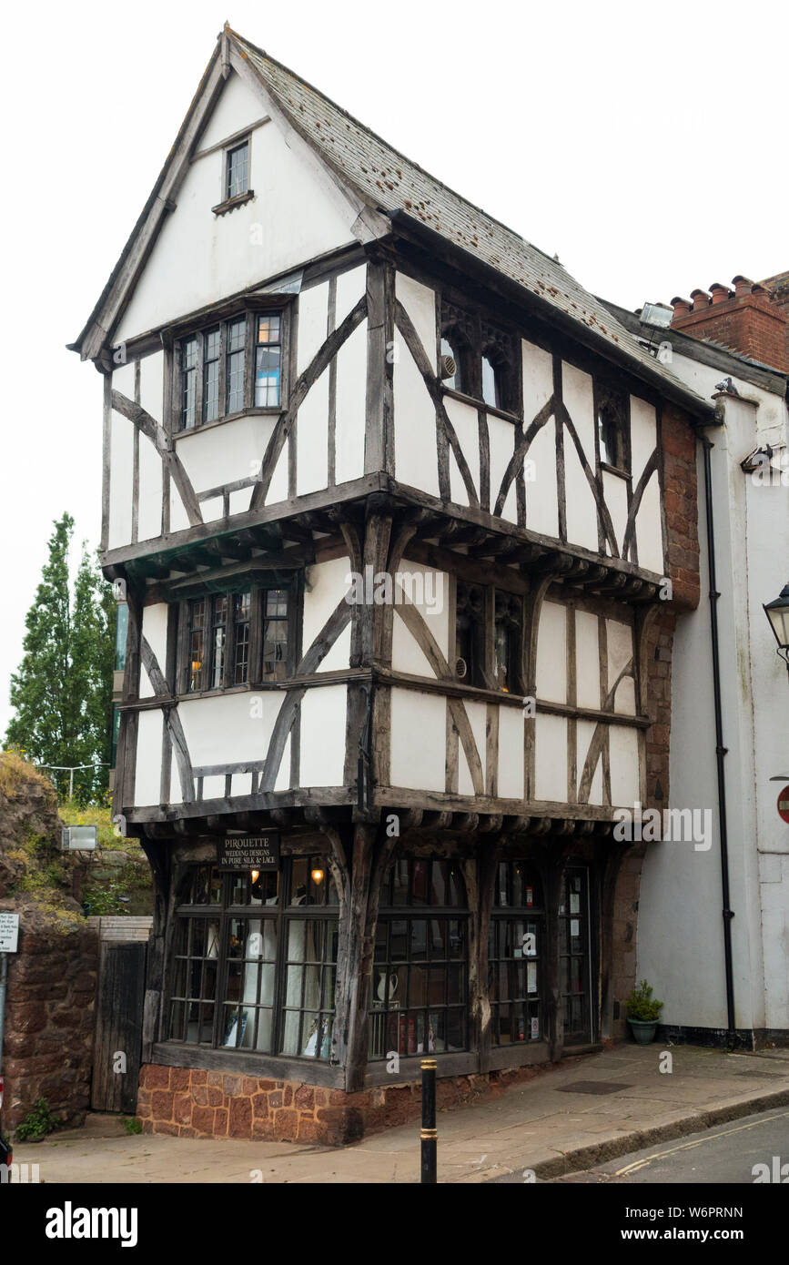 Tudor Gebäude aus dem 15. Jahrhundert, das Haus, die Bewegt wurde buchstäblich in 1961 auf Schienen von seinem Standort an der Ecke von Edmund St und Frosch Straße an seinen heutigen Standort verlegt. Großbritannien (110) Stockfoto