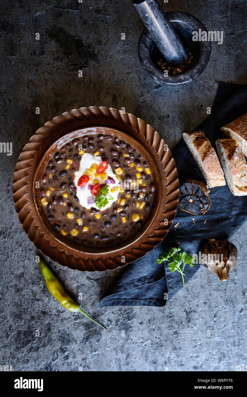 Schwarze Bohnensuppe Stockfotos und -bilder Kaufen - Alamy