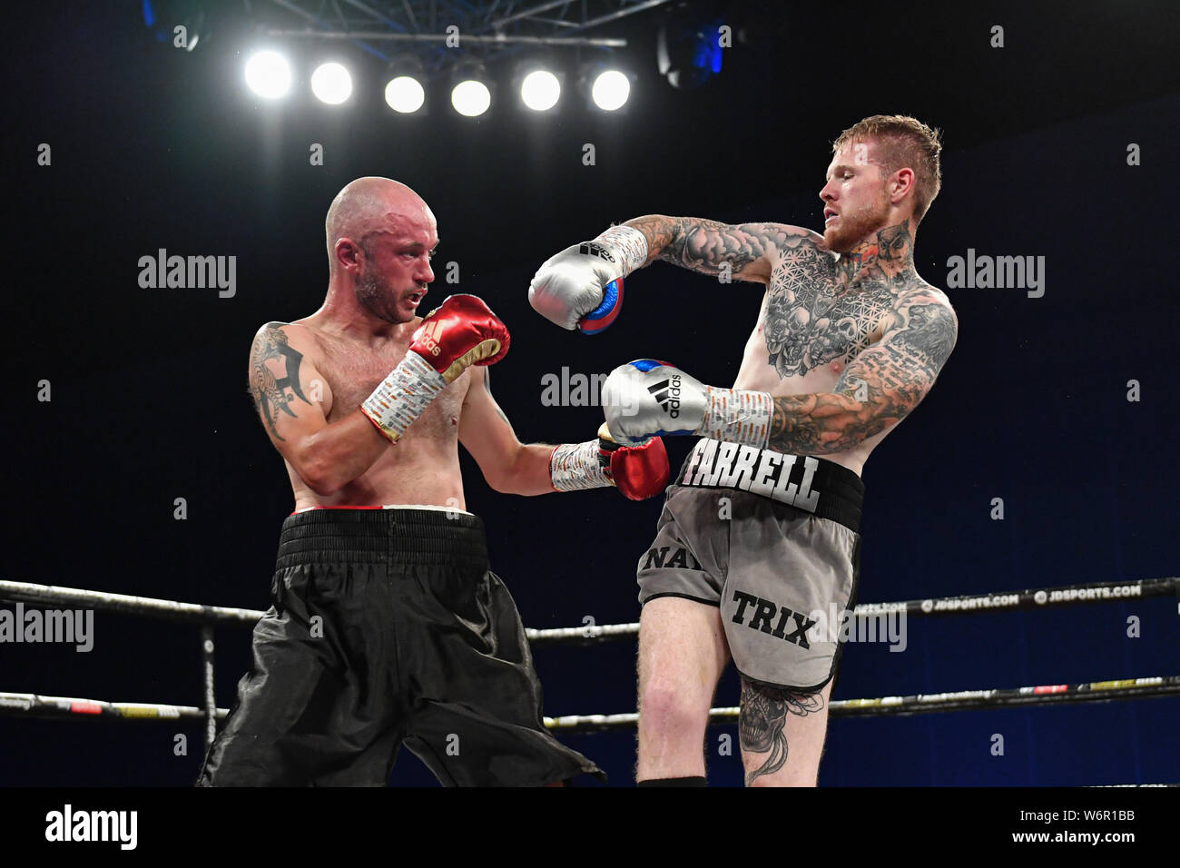 LIVERPOOL, VEREINIGTES KÖNIGREICH. 02Th August, 2019. Nathan Farrell vs Dylan Draper - welterweight Wettbewerb während unter card von Anthony Fowler vs Brian Rose auf dem Messegelände am Freitag, August 02, 2019 in Liverpool, Vereinigtes Königreich. (Nur redaktionelle Nutzung, eine Lizenz für die gewerbliche Nutzung erforderlich. Keine Verwendung in Wetten, Spiele oder einer einzelnen Verein/Liga/player Publikationen.) Credit: Taka G Wu/Alamy leben Nachrichten Stockfoto