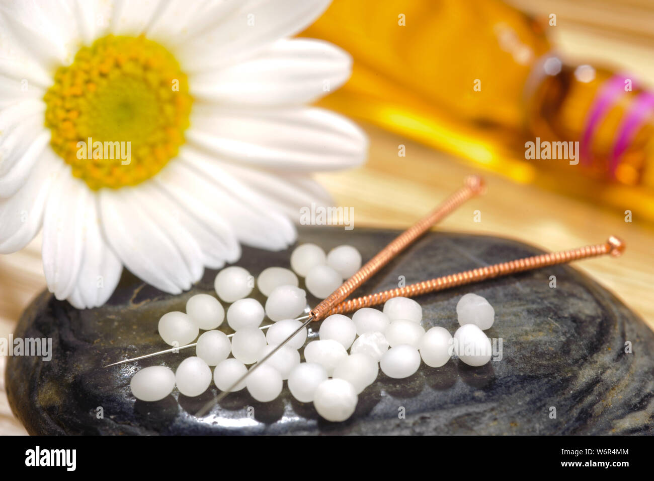 Alternative Medizin mit Akupunktur Stockfoto