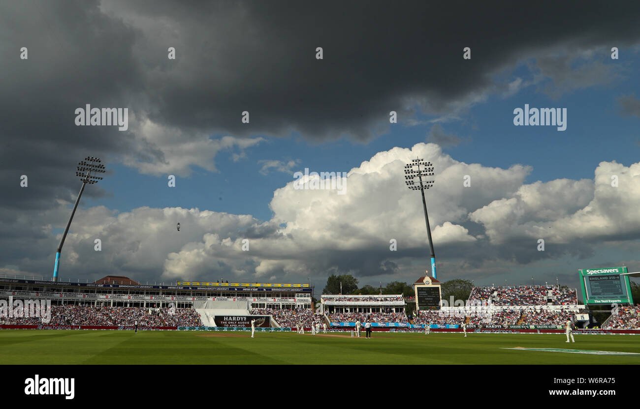 BIRMINGHAM, ENGLAND. 02. AUGUST 2019: Eine allgemeine Ansicht bei Tag des Specsavers Asche erste Testspiel bei Edgbaston Cricket Ground, Birmingham. Stockfoto