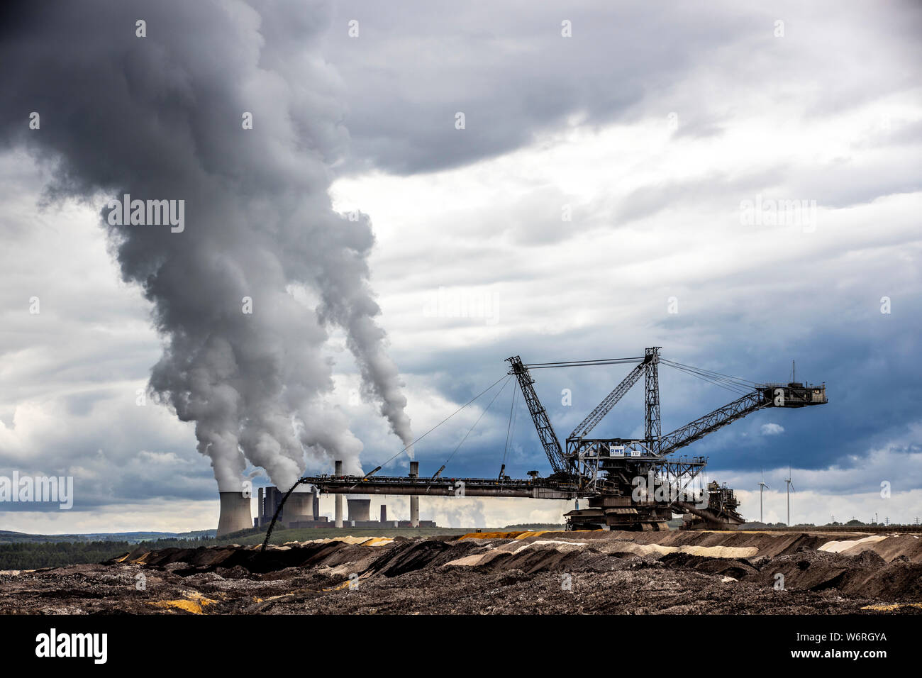 RWE Power Weisweiler braunkohlegefeuerten Kraftwerk in der Nähe von Eschweiler, in dem die Braunkohle Tagebau Inden, große Braunkohlekraftwerk mit 4 Einheiten und t Stockfoto
