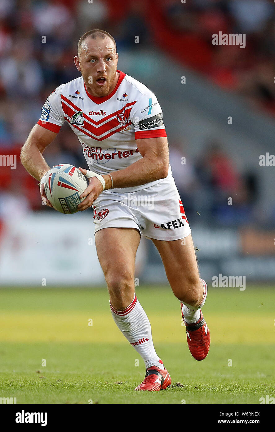 St Helens Saints' James Roby in Aktion gegen Wakefield Dreifaltigkeit, während der Betfred Super League Match an der völlig Gottlosen Stadion, St Helens. Stockfoto