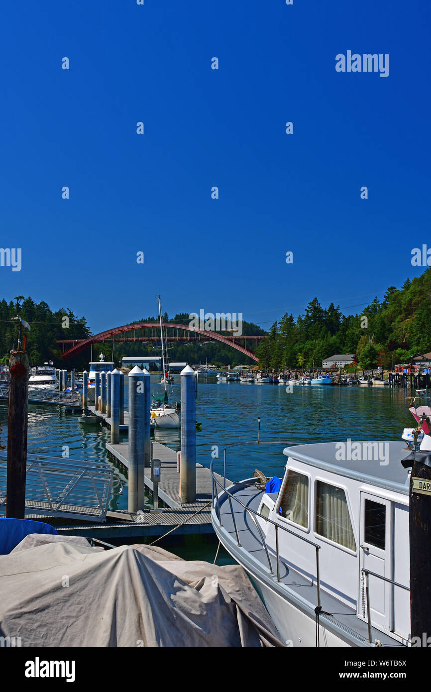 Blick auf die Marina und die Stadt La Conner, Washington, USA Stockfoto
