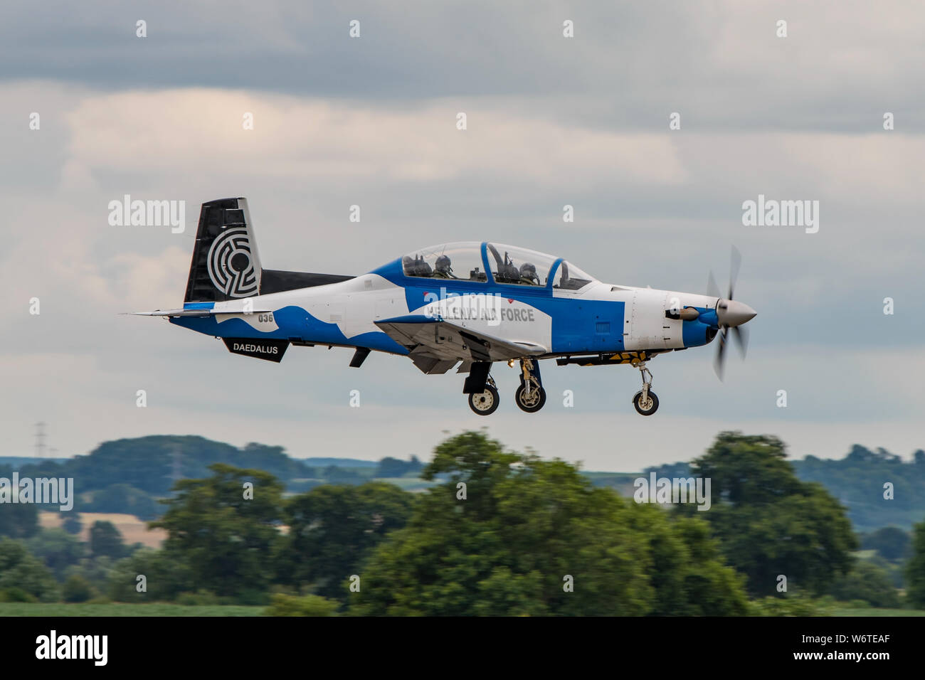 Hellenic Air Force Beechcraft T-6A Texan II (Team Daedalus) Flying Display an der Royal Navy International Air Tag, RNAS Yeovilton, Großbritannien am 13/07/19. Stockfoto