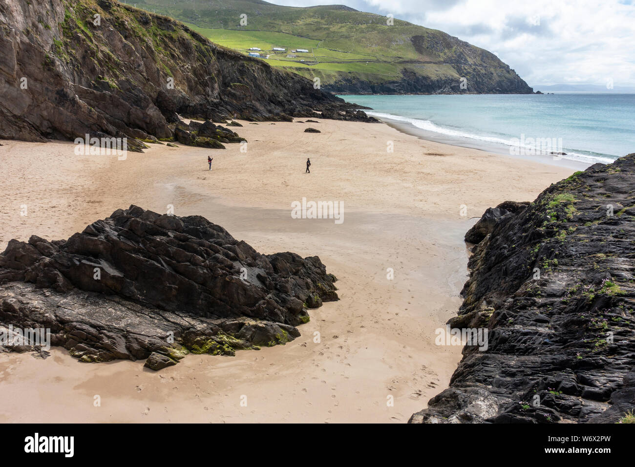 Coumeenoole Strand auf der Halbinsel Dingle in der Grafschaft Kerry, Republik von Irland Stockfoto