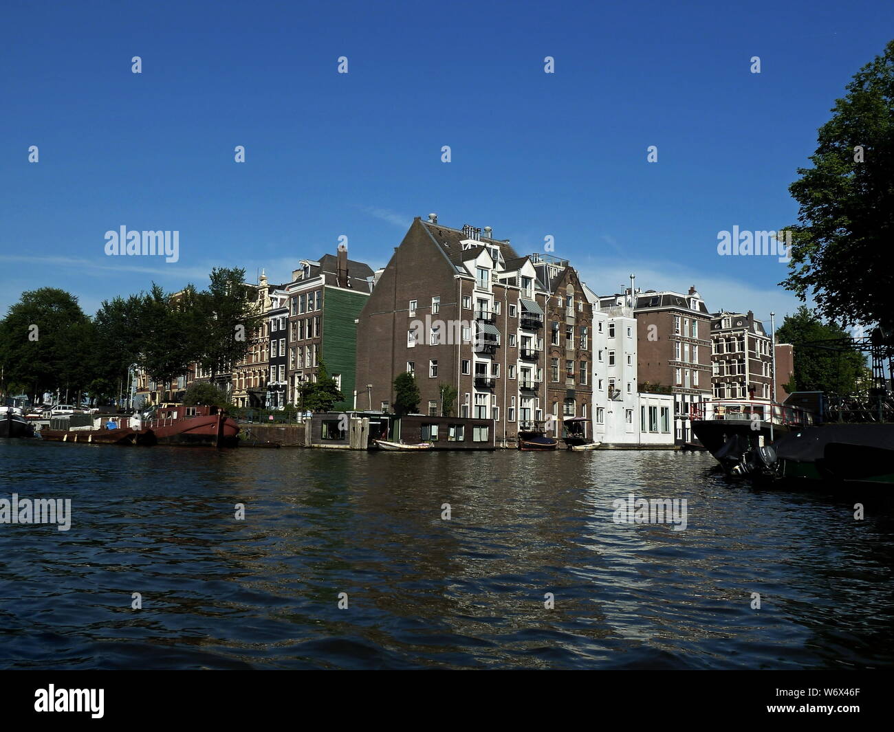 Oudeschans Kanal mit Boot Häusern in Amsterdam Stockfoto