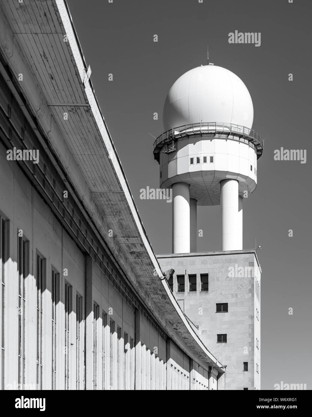 Control Tower von geschlossenen Tempelhof-Airport, Berlin Stockfoto