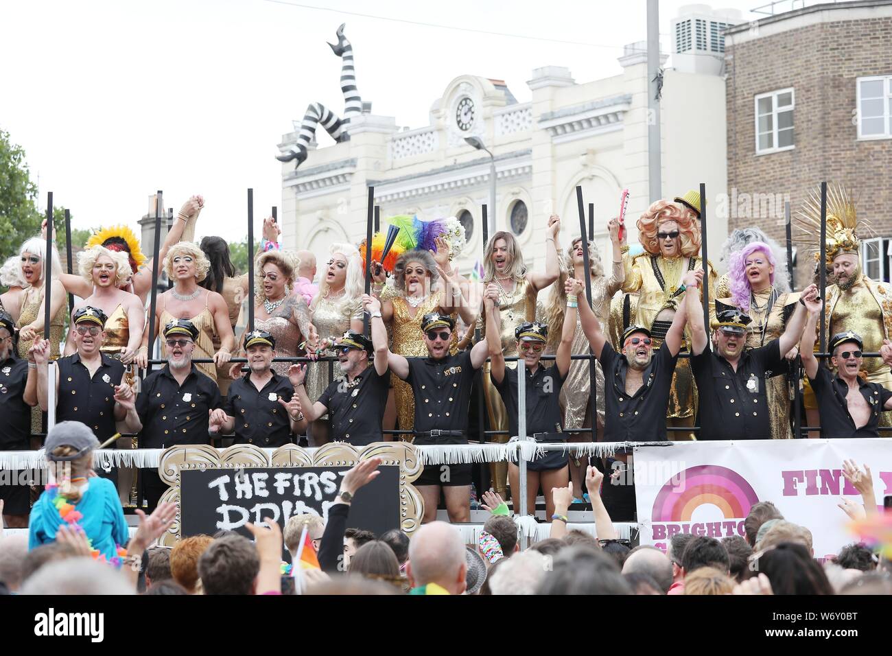 Brighton, Großbritannien, 3. August 2019 - Die Teilnehmer an der Parade nehmen an der diesjährigen Brighton Stolz. Kredit James Boardman/Alamy leben Nachrichten Stockfoto