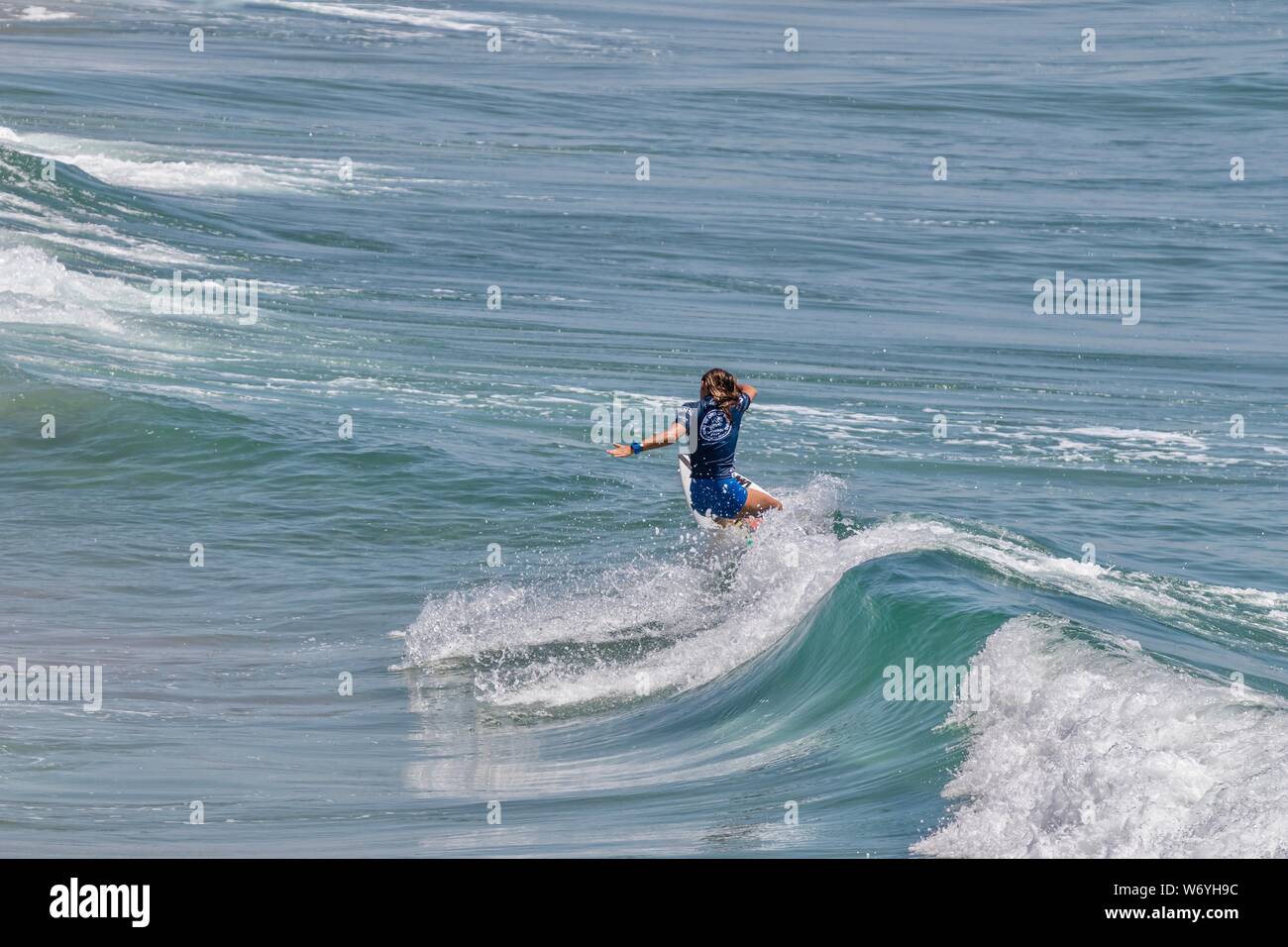 Serena Nava der USA konkurrieren in den Vans US Open des Surfens 2019 Stockfoto