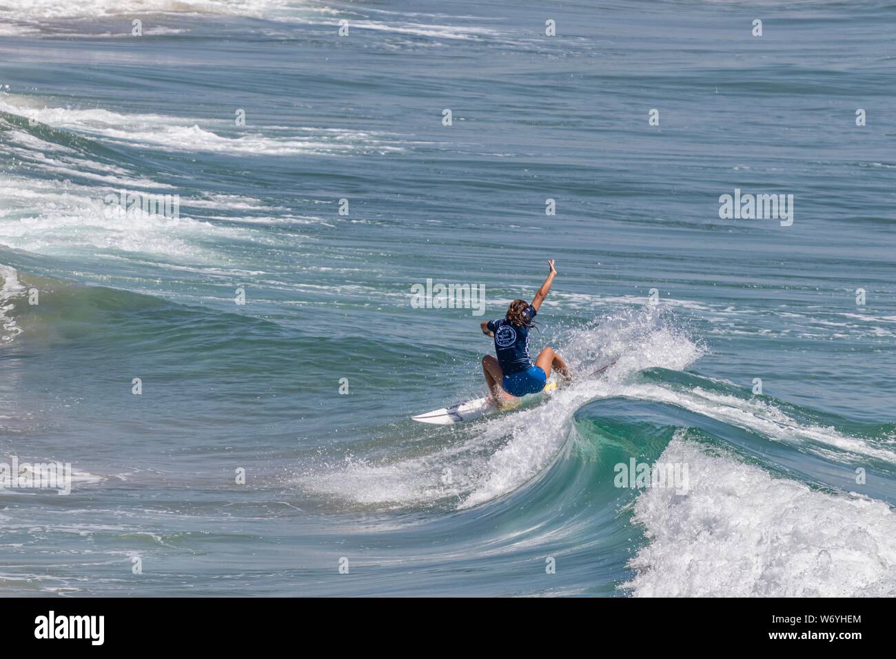 Serena Nava der USA konkurrieren in den Vans US Open des Surfens 2019 Stockfoto