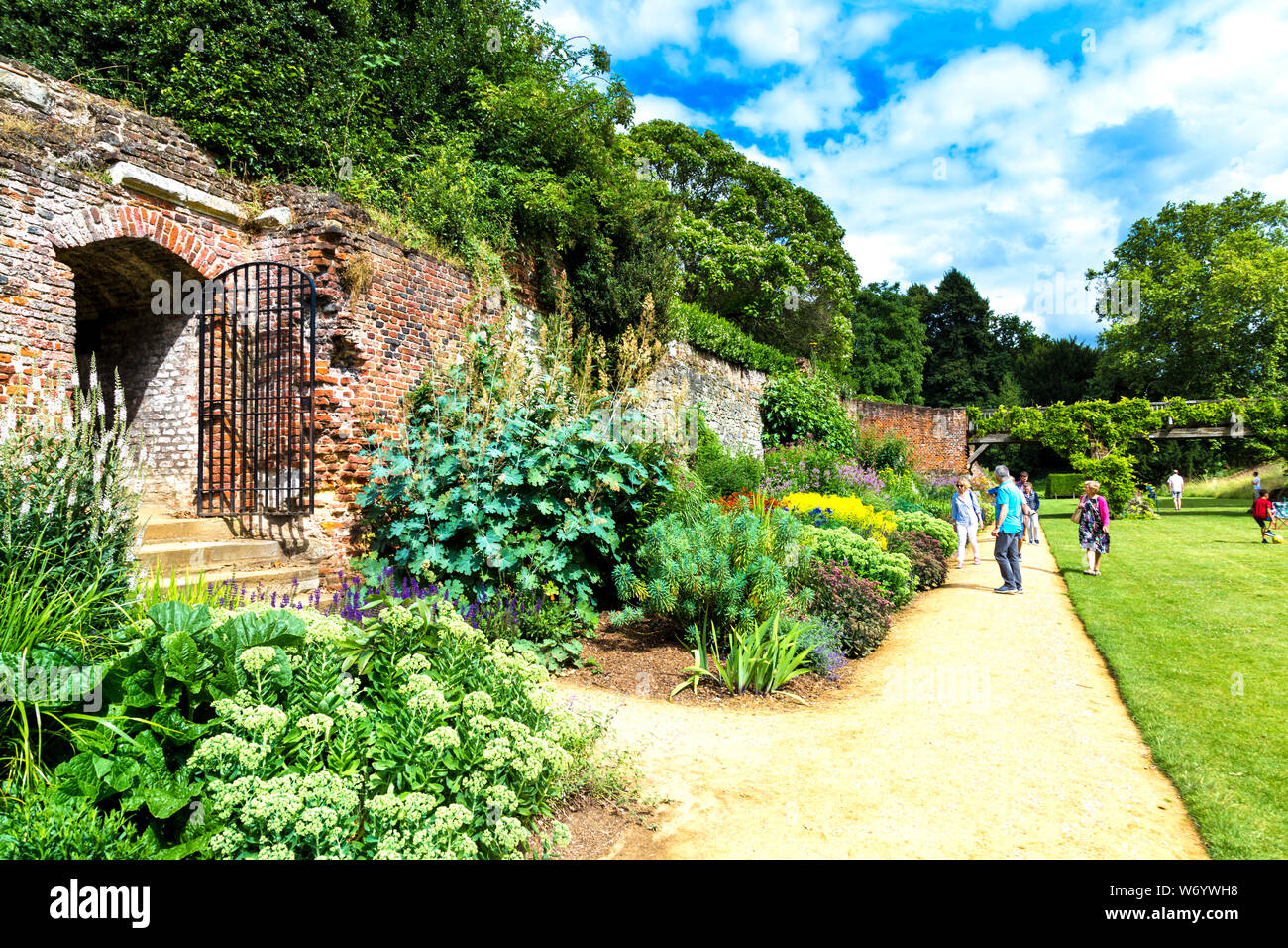 Die Gärten von Eltham Palace, Großbritannien Stockfoto