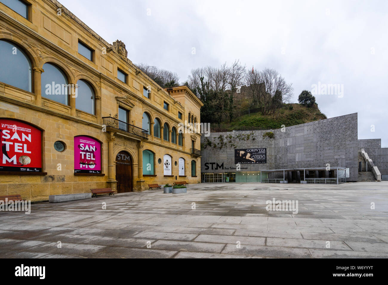 San Telmo Museoa in San Sebastian ist ein Museum über alte und zeitgenössische baskische Kultur, Kunst und Geschichte. San Sebastian, Spanien, Januar 2019 Stockfoto