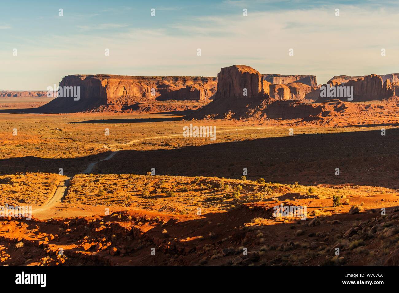 Sandstein Buttes von Monument Valley Navajo Tribal Park. Arizona und Utah Grenze. Die Vereinigten Staaten von Amerika. Stockfoto