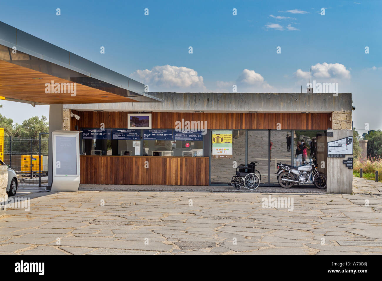 Canakkale/Türkei - vom 14. Juli 2019: Troy Museum Außenansicht. Archäologische Stätte von Troja ist ein UNESCO Weltkulturerbe Stockfoto