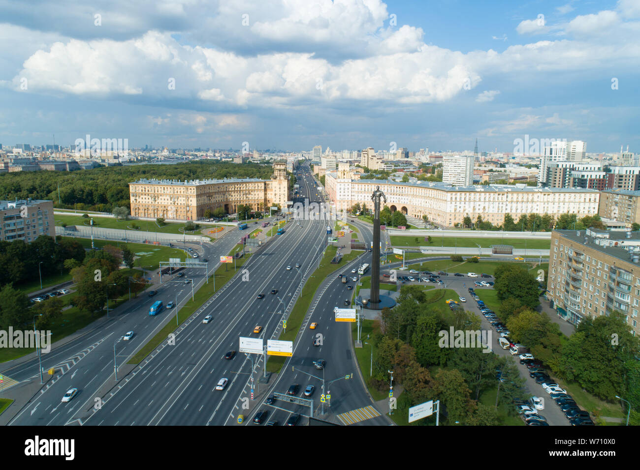 Luftaufnahme von Gagarin Square an einem sonnigen Sommertag in Moskau Stockfoto