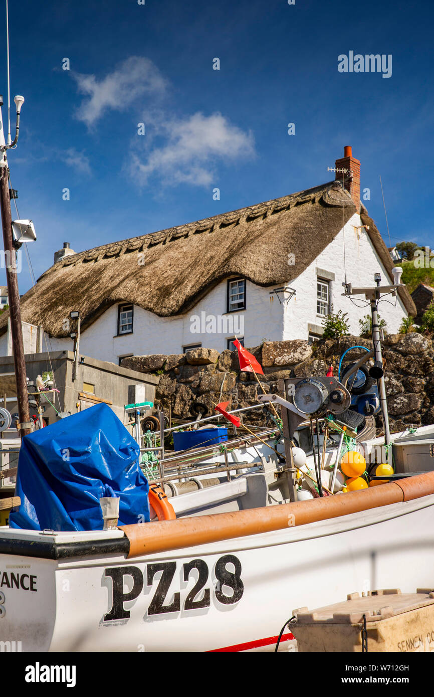 Thatched Cottage Cornwall Coast Stockfotos Und Bilder Kaufen Alamy