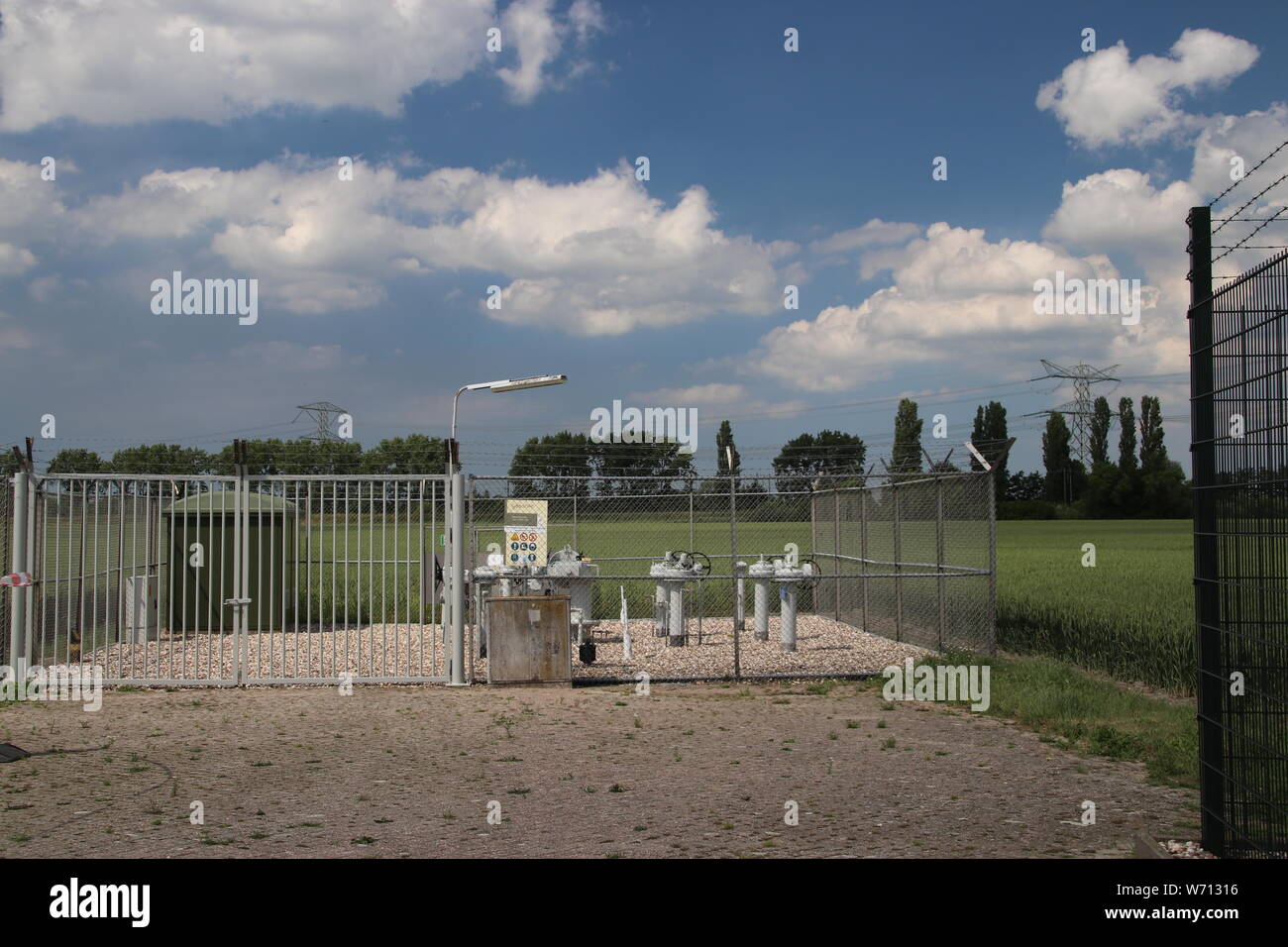 Sicherung der Schieber und Ventile ansteuern auf Erdgas Transport Rohr unter der Erde in den Niederlanden Stockfoto