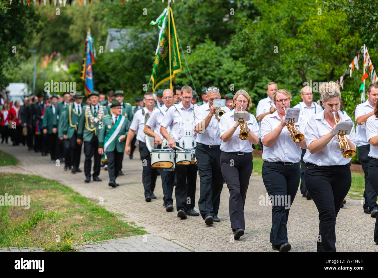 Hude, Deutschland, August 04,2019: Shooter Parade thru Hude Stockfoto