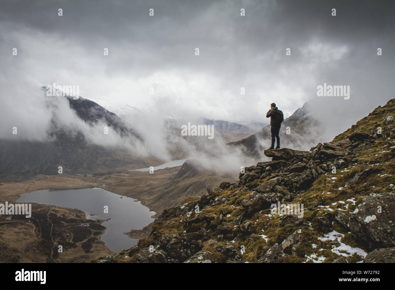 Eine Wanderung rund um den See Idwal, Snowdonia, Wales, Vereinigtes Königreich Stockfoto