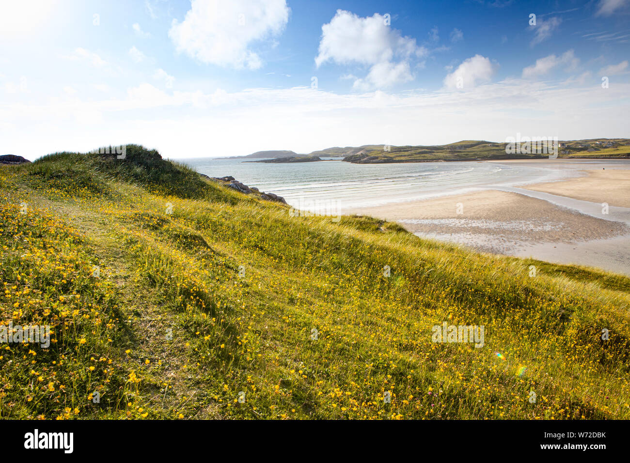 Sandstrand mit Düne Gras in Schottland, Isle of Lewis bei Ebbe Stockfoto