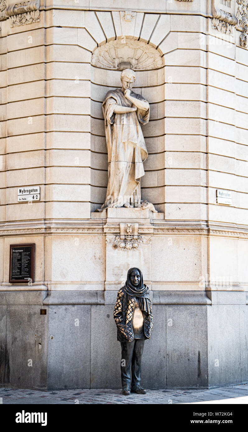 Margaretha Knutsdotter Krook (Margaret Krook) Statue, Nybrogatan, Stockholm, Schweden Stockfoto