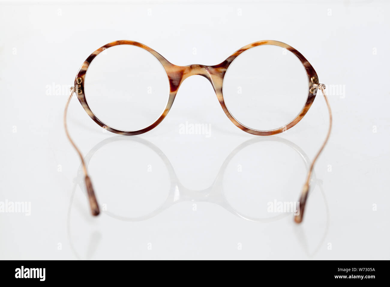 Ein Vintage Pair von Schildpatt Brillen oder Brillen Stockfoto