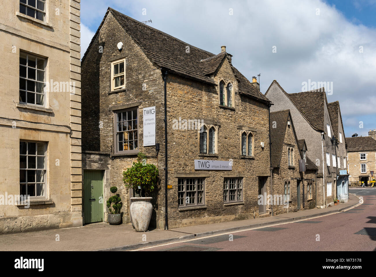 Twig Antiques & Interiors, Long Street, Tetbury, Cotswolds, Gloucestershire, Großbritannien Stockfoto