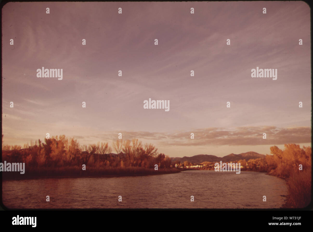 Gewehr, DER WICHTIGSTEN STADT DER Piceance Basin ist auf dem Colorado River. Die Stadt liegt an der Kreuzung der US 6 (I-70) und Colorado 13, sowohl wichtige Autobahnen Stockfoto