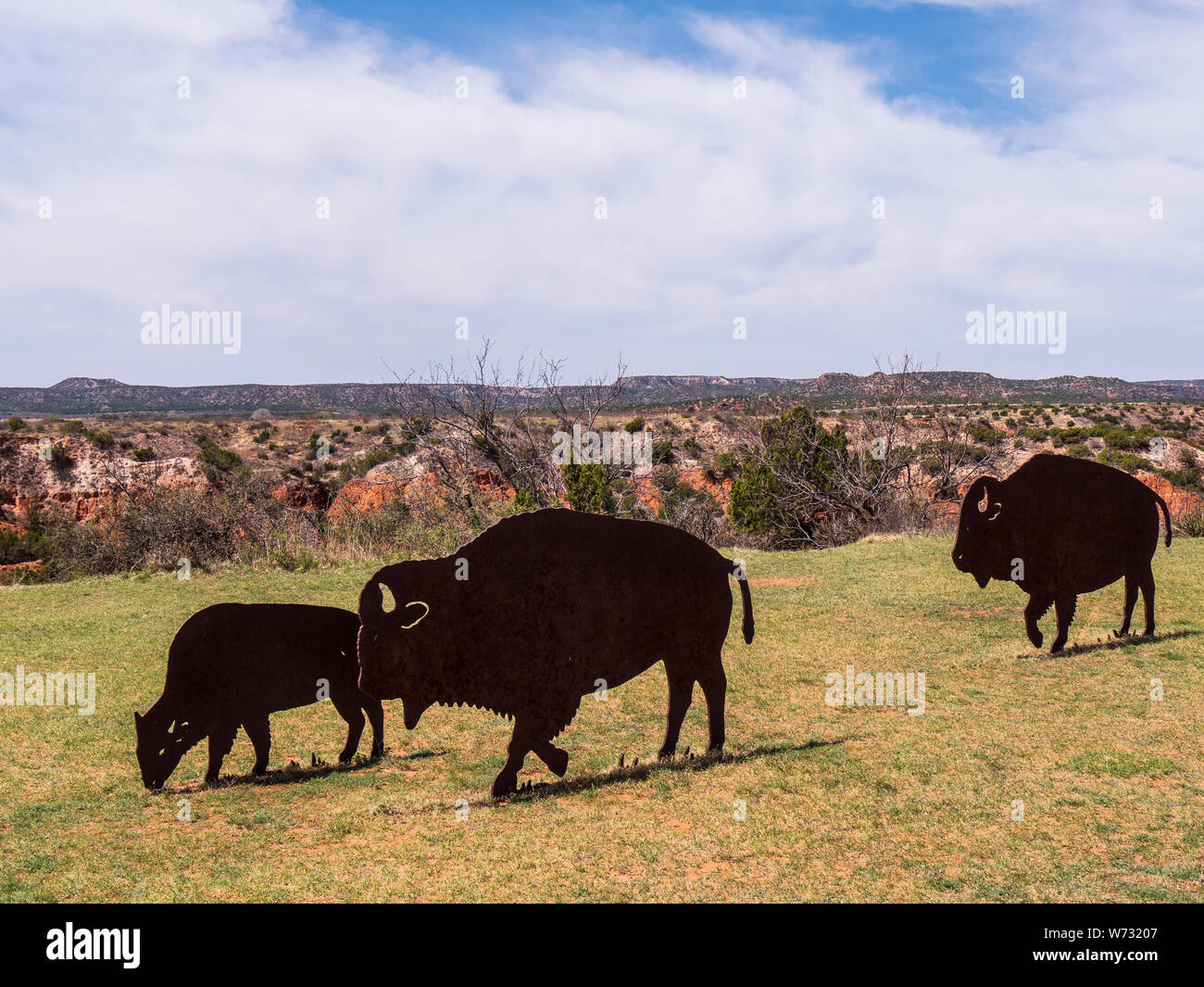 Zweidimensionale bison Skulpturen, Interpretative Center, Caprock Canyons State Park, Quitaque, Texas. Stockfoto