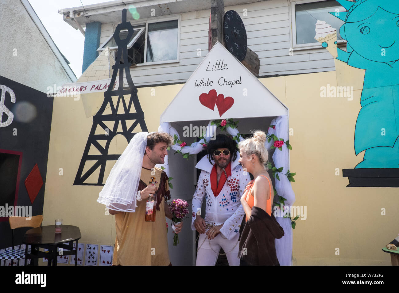 An, berühmt, am Meer, am Strand, Dorf, Stadt, Karneval, Parade, at, Borth Karneval, gehalten, jährlich, jährliche, Event, in, August, jeden, Sommer, in der Nähe von, Aberystwyth, Ceredigion, Stockfoto An, berühmt, am Meer, am Strand, Dorf, Stadt, Karneval, Parade, at, Borth Karneval, gehalten, jährlich, jährliche, Event, in, August, jeden, Sommer, in der Nähe von, Aberystwyth, Ceredigion, Stockfoto