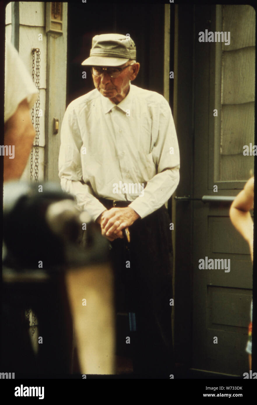 Senioren finden, dass New Ulm, Minnesota, ist ein guter Ort, um in den Ruhestand zu treten. Es besteht eine enge Gemeinschaft Verantwortung gegenüber älteren Menschen, EGAL WAS IHRE FINANZIELLE POSITION SEIN KÖNNTE. Ältere BÜRGER UND JENE, DIE NICHT FÜR SICH SELBST PHYSISCH IN ZWEI kommunalen Einrichtungen, ALEXANDER HOME UND HIGHLAND MANOR gepflegt. NEW ULM IST EINE KREISSTADT HANDELSPLATZ DER 13.000 IN EINE LANDWIRTSCHAFTLICHE FLÄCHE VON SOUTH CENTRAL MINNESOTA VON 1854 ein deutscher Einwanderer LAND COMPANY gegründet. Stockfoto