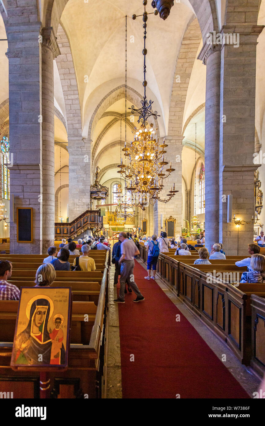 Das Innere der Kathedrale der Hl. Maria in Visby, Gotland, Schweden am 20. Juli 2019 Stockfoto