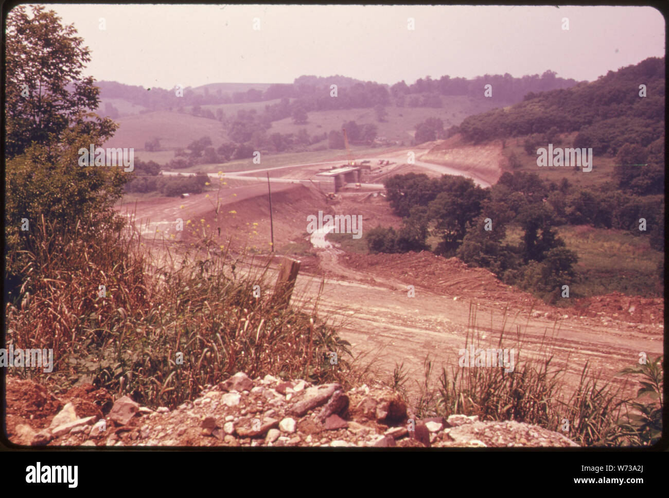 Diese schleppen Straßen werden gebaut von der HANNA COAL COMPANY, IN DER UMGEBUNG VON SWEETWATER Stockfoto