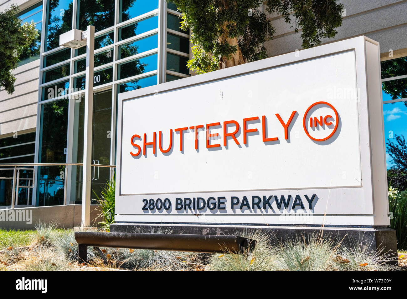 August 1, 2019 Redwood City/CA/USA - Shutterfly Zeichen an Ihrem Hauptsitz im Silicon Valley; Shutterfly, Inc. ist eine US-amerikanische Internet-basierte Unternehmen Stockfoto