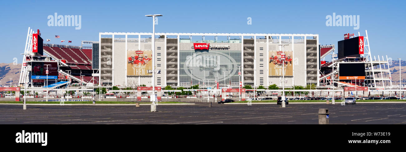 August 1, 2019 Santa Clara/CA/USA - Panoramablick auf Levi's Stadium, die neue Heimat der San Francisco 49ers im Silicon Valley gebaut Stockfoto