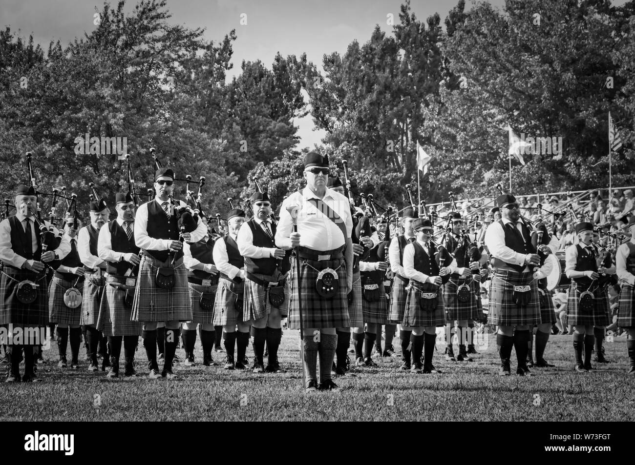 Fergus, Ontario, Kanada - 08 11 2018: Über 20 Pipe Bands in der Pipe Band Contest von Pipers und Pipe Band Gesellschaft von Ontario statt paricipated während Stockfoto